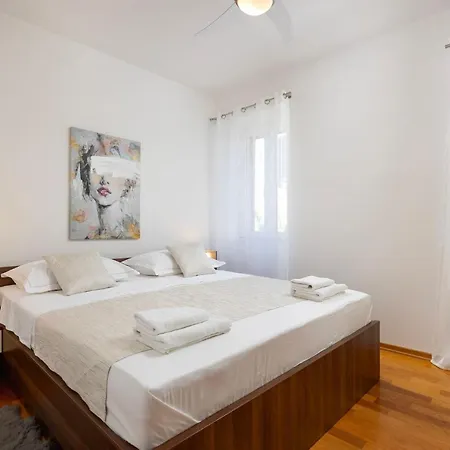 Klara Bacvice Сплит