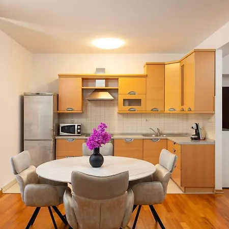 Klara Bacvice Апартаменты *